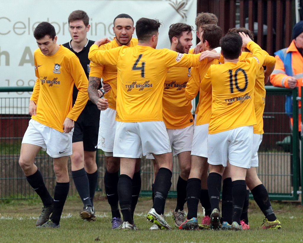 AFC Rushden & Diamonds v Kings Langley FC. EvoStik Southern Football